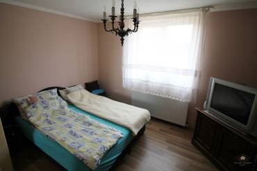 Eladó Pécelen egy kétszintes családi ház a Kelőben