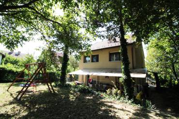 Eladó egy 3 lakásos társasház a XVII. kerületben