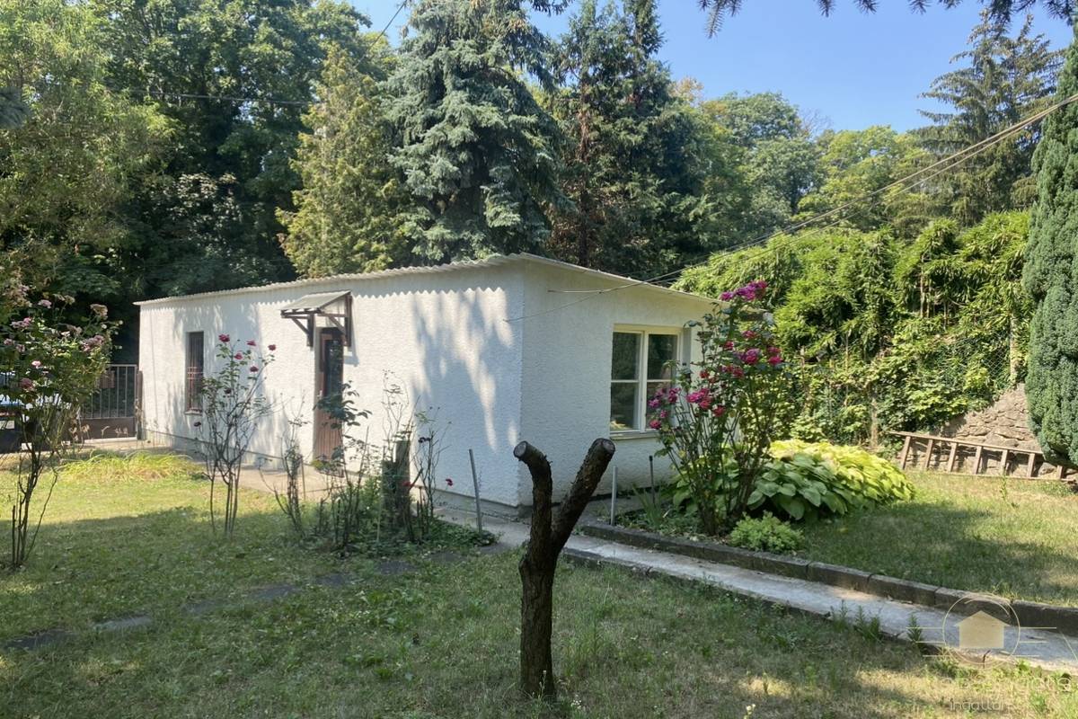 Óbuda legfelkapottabb részén családi ház eladó közel 900 nm-es telken