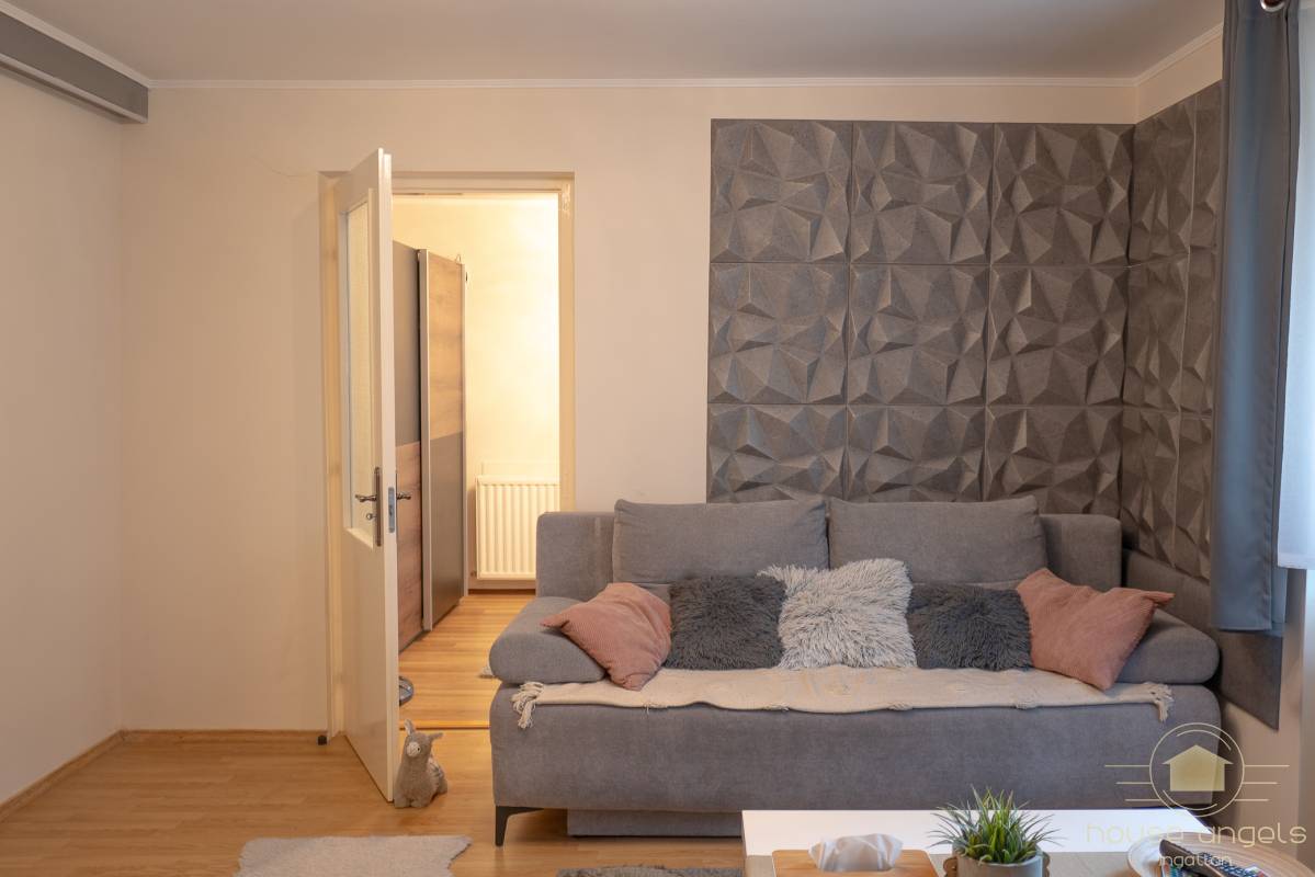 Óbuda legfelkapottabb részén családi ház eladó közel 900 nm-es telken