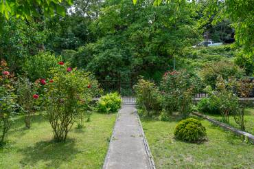 Óbuda legfelkapottabb részén családi ház eladó közel 900 nm-es telken