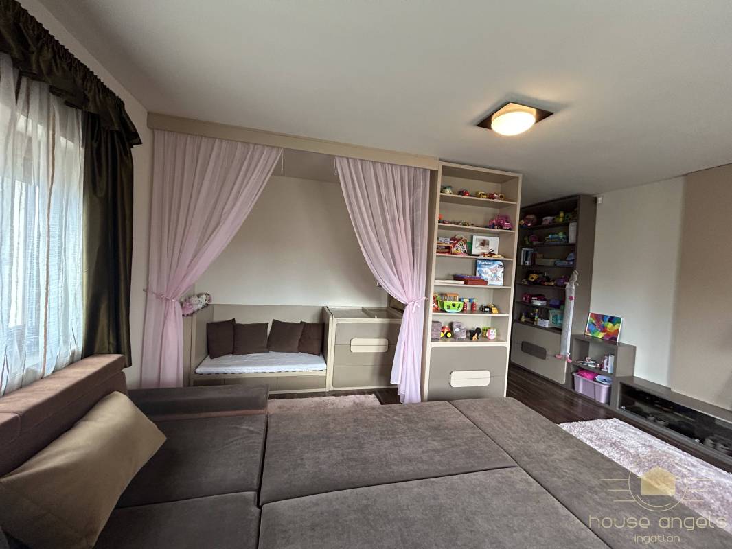 Luxus családi ház eladó a kerület szívében