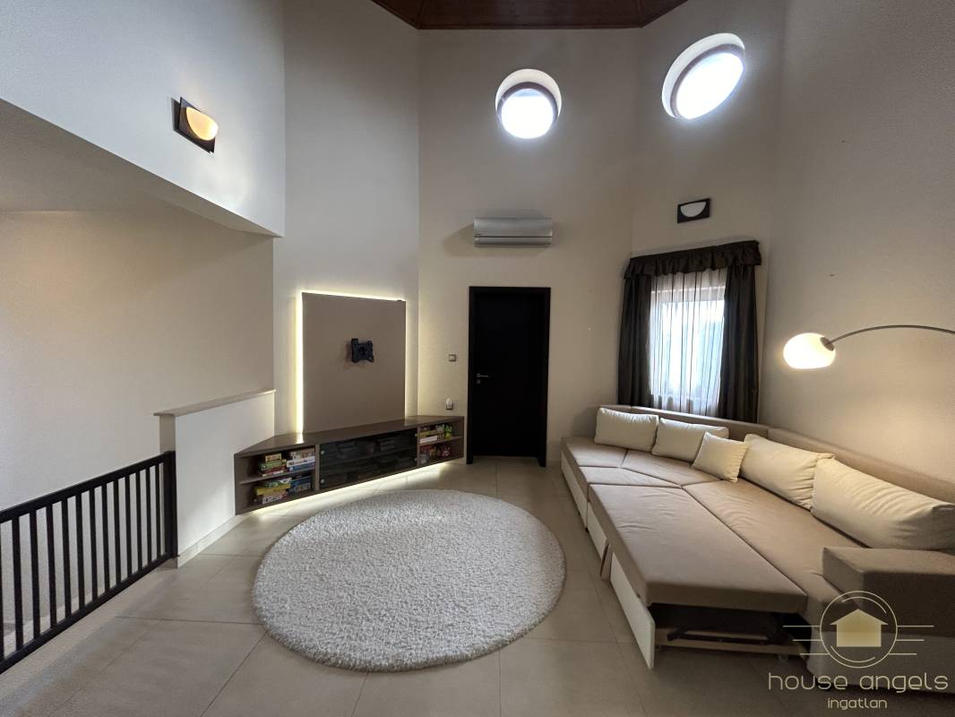 Luxus családi ház eladó a kerület szívében