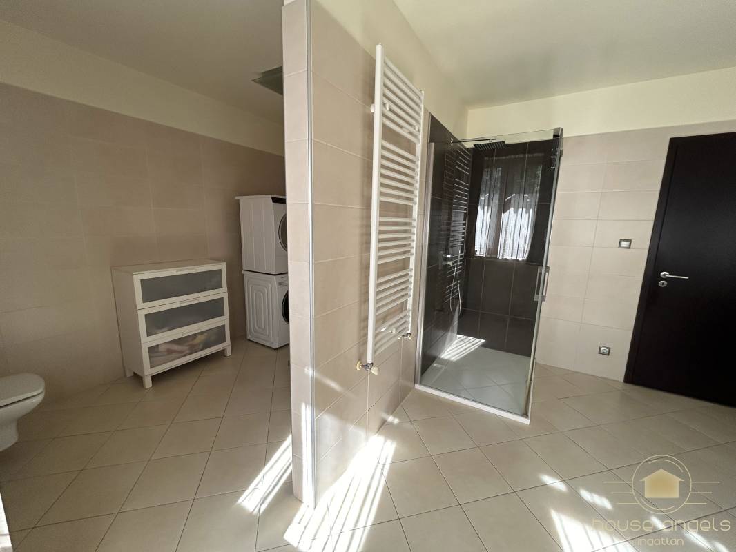 Luxus családi ház eladó a kerület szívében