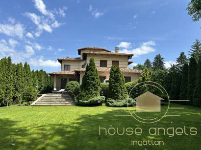 Luxus családi ház eladó a kerület szívében