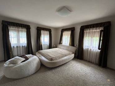 Luxus családi ház eladó a kerület szívében