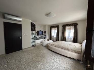 Luxus családi ház eladó a kerület szívében