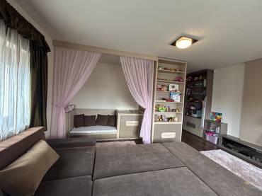 Luxus családi ház eladó a kerület szívében