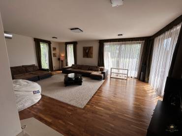 Luxus családi ház eladó a kerület szívében