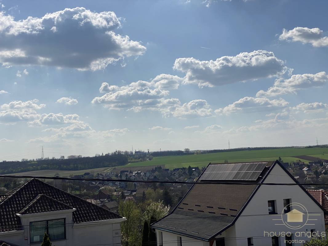 Eladó garázsos ikerházak Pécelen, panorámás környezetben