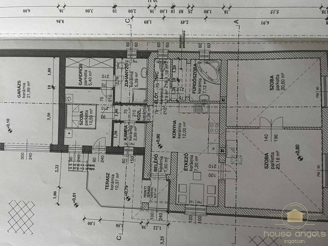 Eladó egy garázsos, részben felújított önálló családi ház a XVIII. kerületben Eladó egy garázsos, részben felújított önálló családi ház a XVIII. kerületben