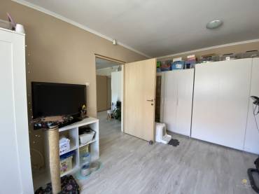 Eladó egy garázsos, részben felújított önálló családi ház a XVIII. kerületben Eladó egy garázsos, részben felújított önálló családi ház a XVIII. kerületben