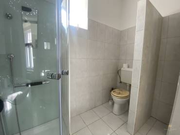 Eladó önálló családi ház nagy telekkel Pécel központi részén