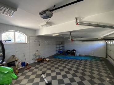 Mesés luxusingatlan eladó Akadémiaújtelen, a számozott utcákban