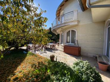 Mesés luxusingatlan eladó Akadémiaújtelen, a számozott utcákban