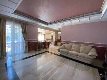 Mesés luxusingatlan eladó Akadémiaújtelen, a számozott utcákban