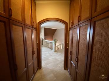 Mesés luxusingatlan eladó Akadémiaújtelen, a számozott utcákban