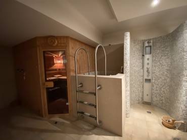 Mesés luxusingatlan eladó Akadémiaújtelen, a számozott utcákban