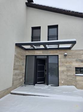 Belső kétszintes, liftes modern luxusház eladó Vecsésen