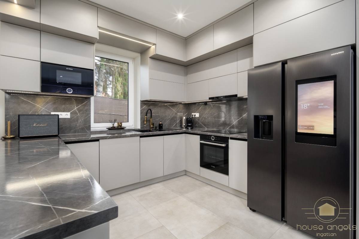 Meseszép luxusingatlan eladó a XVII. kerület Ecserhez közel eső részén