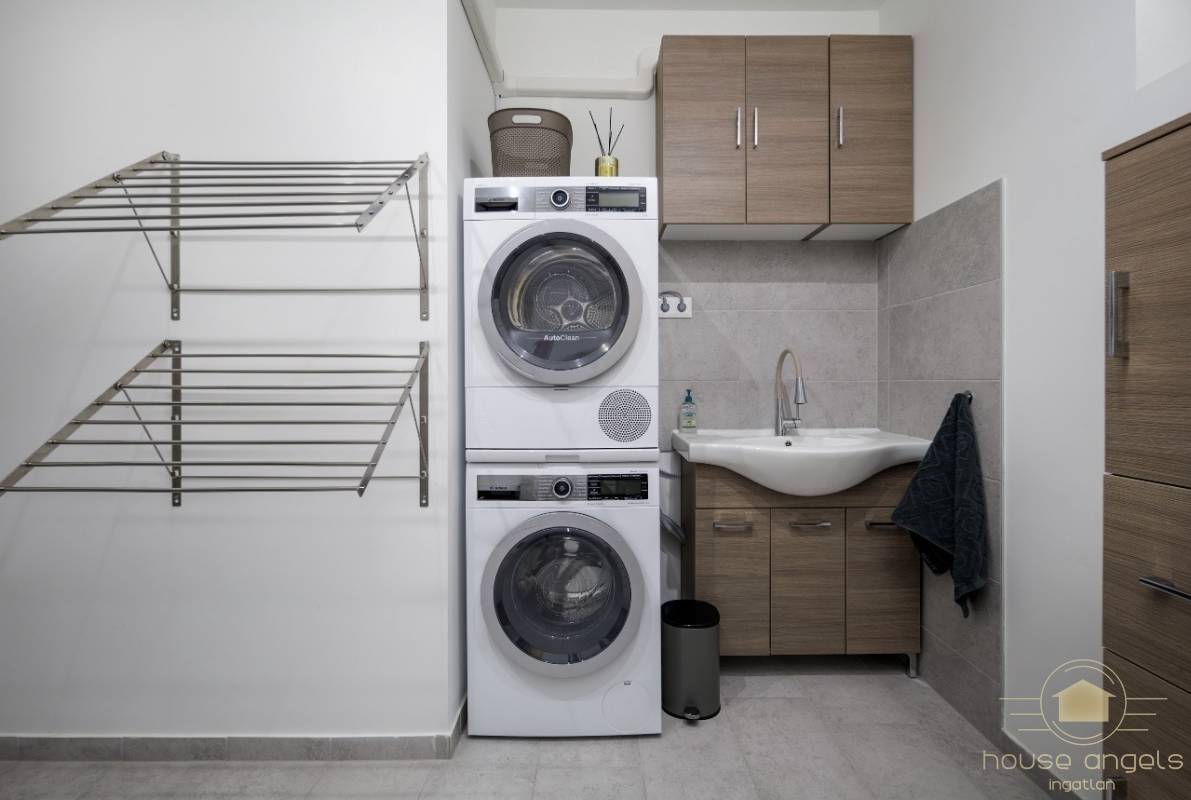 Meseszép luxusingatlan eladó a XVII. kerület Ecserhez közel eső részén