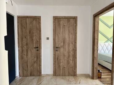 Gyönyörűen felújított 2 szobás lakás eladó az Újlak utcában