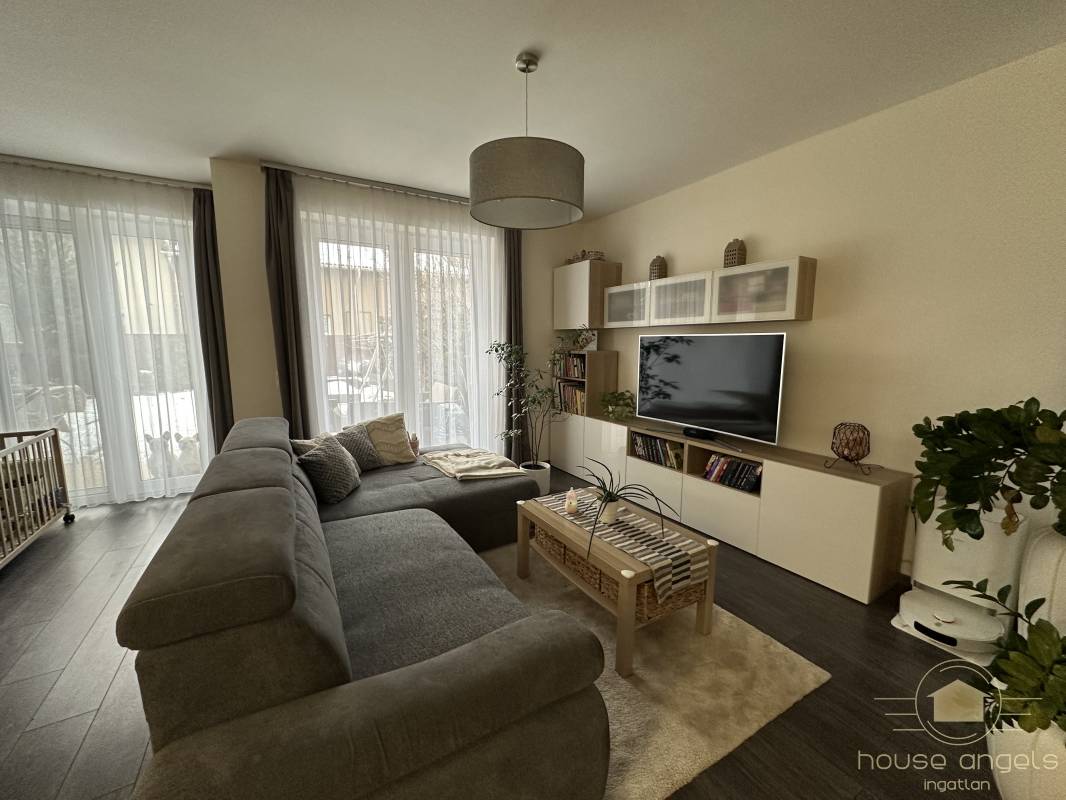 Eladó 4 szobás meseszép családi otthon Pécelen