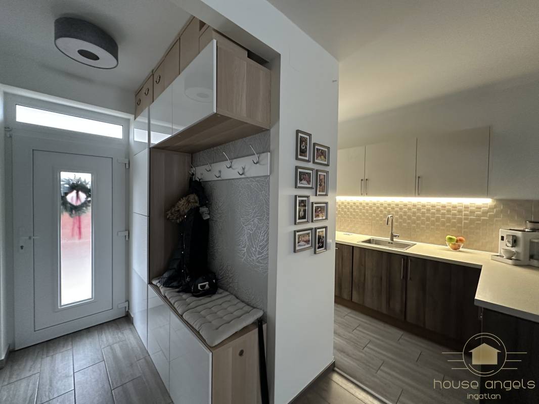 Eladó 4 szobás meseszép családi otthon Pécelen