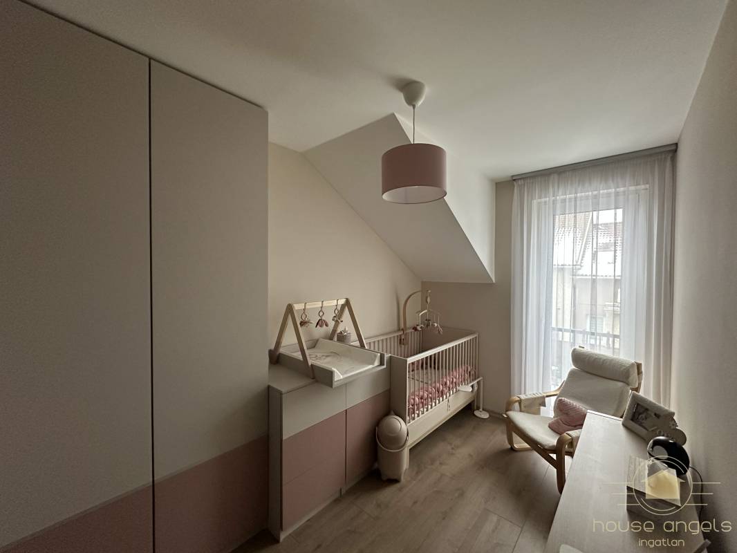 Eladó 4 szobás meseszép családi otthon Pécelen