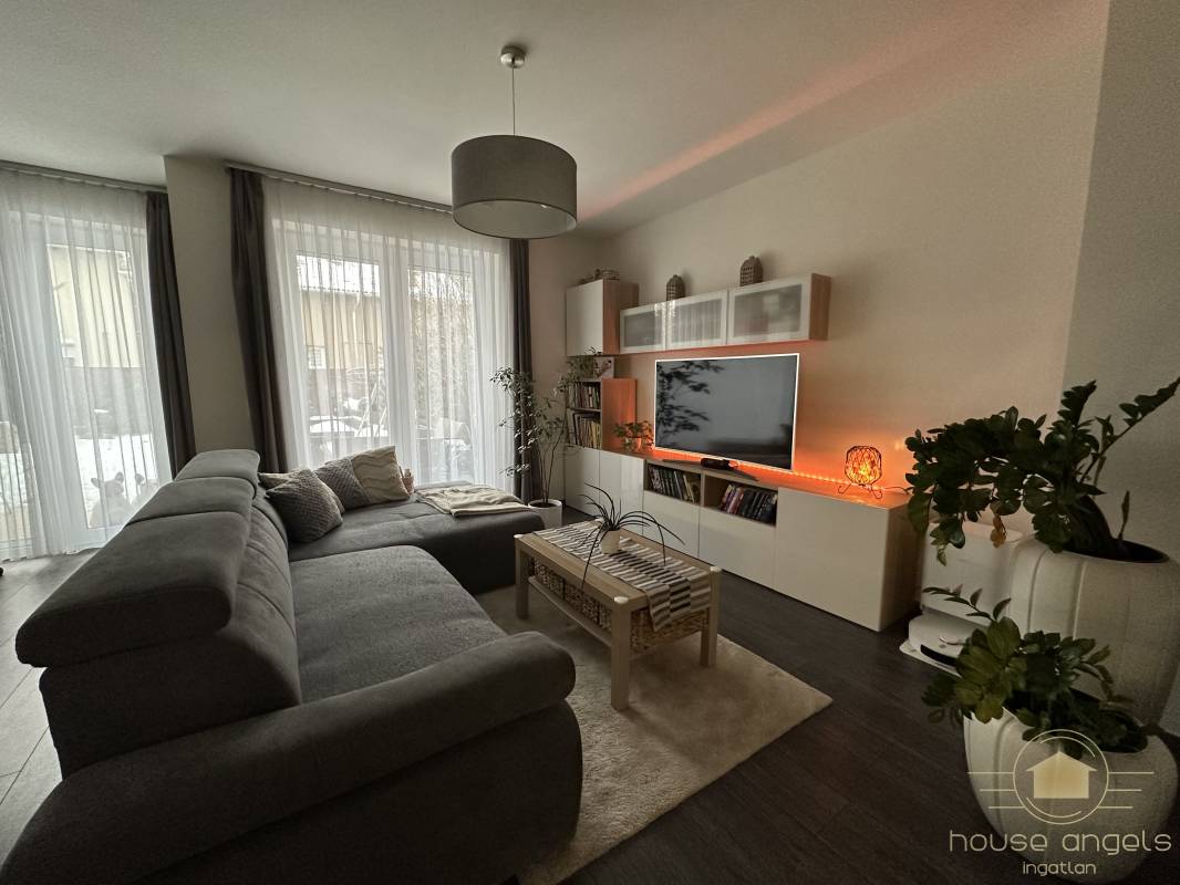 Eladó 4 szobás meseszép családi otthon Pécelen