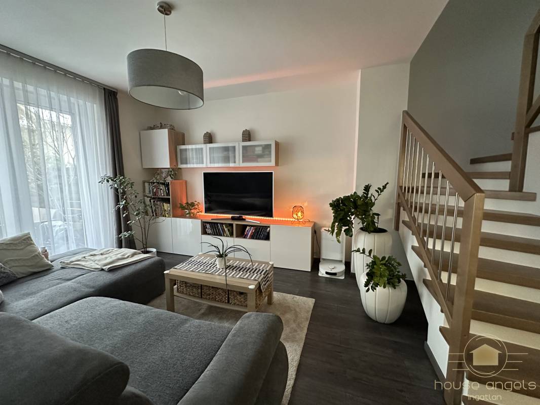 Eladó 4 szobás meseszép családi otthon Pécelen