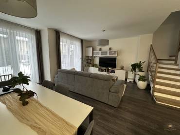 Eladó 4 szobás meseszép családi otthon Pécelen