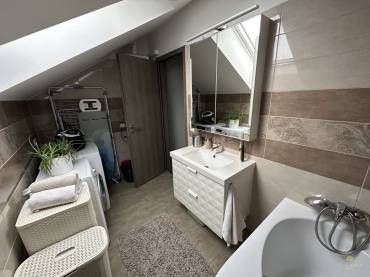 Eladó 4 szobás meseszép családi otthon Pécelen