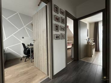 Eladó 4 szobás meseszép családi otthon Pécelen