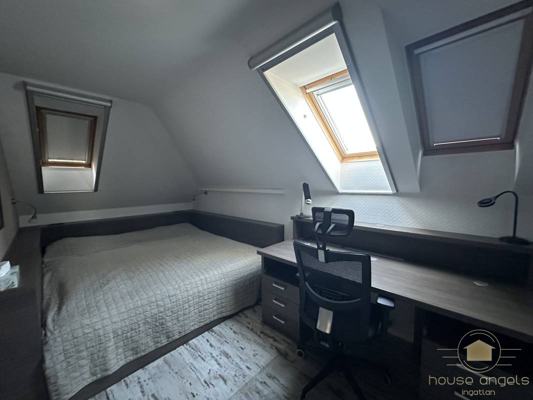 Eladó egy 4 hálószobás családi ház minőségi, luxus enteriőrrel  a XVII. kerület csendes részén