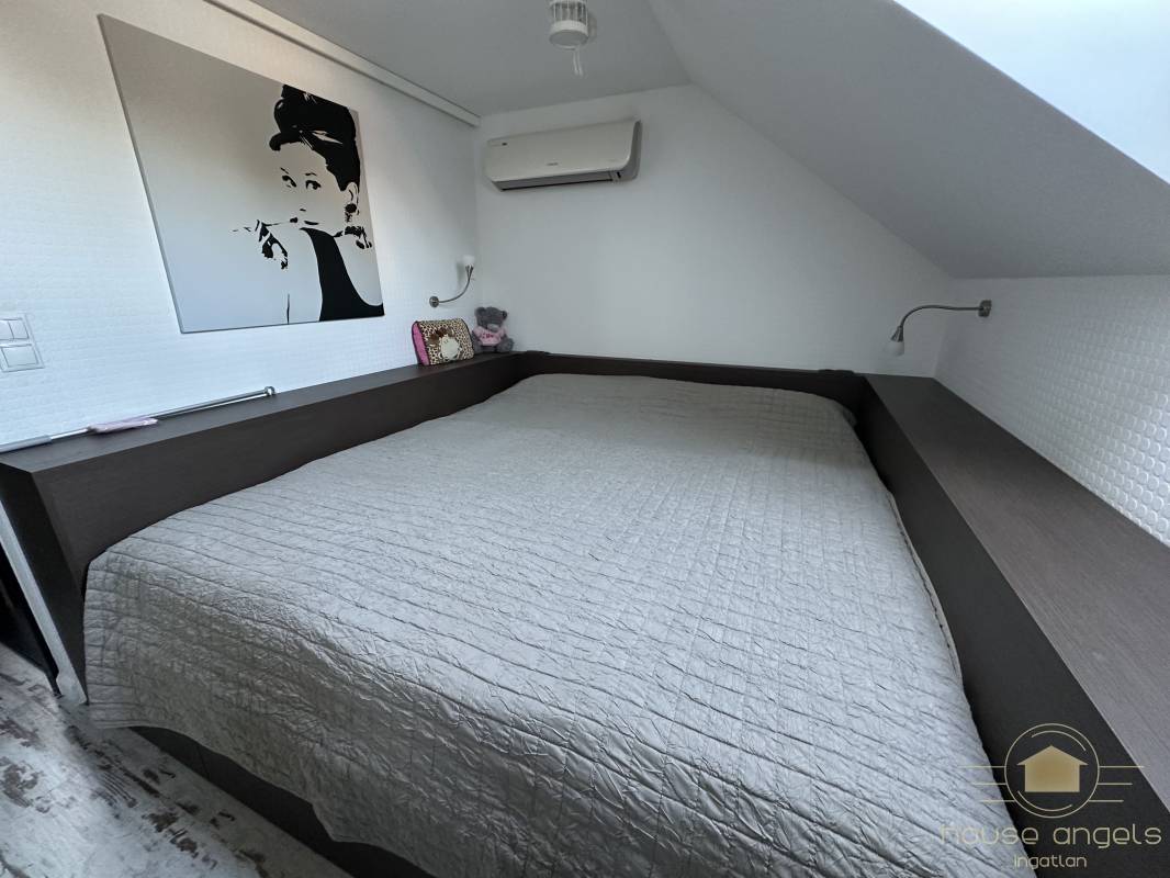 Eladó egy 4 hálószobás családi ház minőségi, luxus enteriőrrel  a XVII. kerület csendes részén