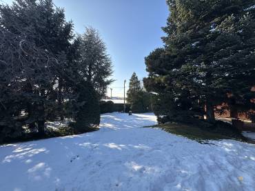 Eladó egy 4 hálószobás családi ház minőségi, luxus enteriőrrel  a XVII. kerület csendes részén