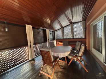 Eladó egy 4 hálószobás családi ház minőségi, luxus enteriőrrel  a XVII. kerület csendes részén