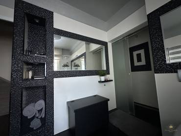 Eladó egy 4 hálószobás családi ház minőségi, luxus enteriőrrel  a XVII. kerület csendes részén