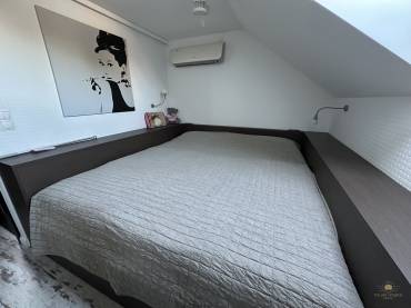 Eladó egy 4 hálószobás családi ház minőségi, luxus enteriőrrel  a XVII. kerület csendes részén