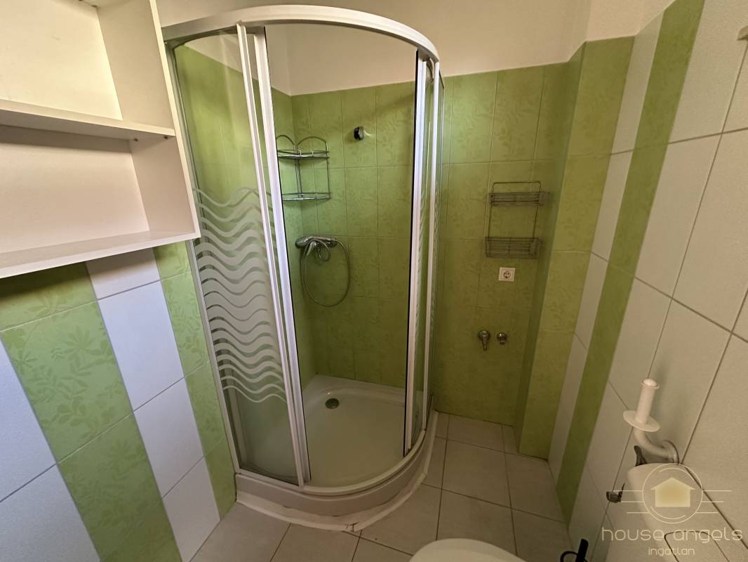 Dupla fürdőszobás, 4 hálószobás szélső sorházi lakás eladó a Liget Lakóparkban