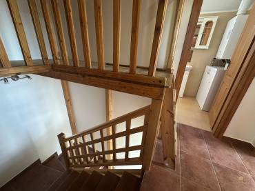 Dupla fürdőszobás, 4 hálószobás szélső sorházi lakás eladó a Liget Lakóparkban