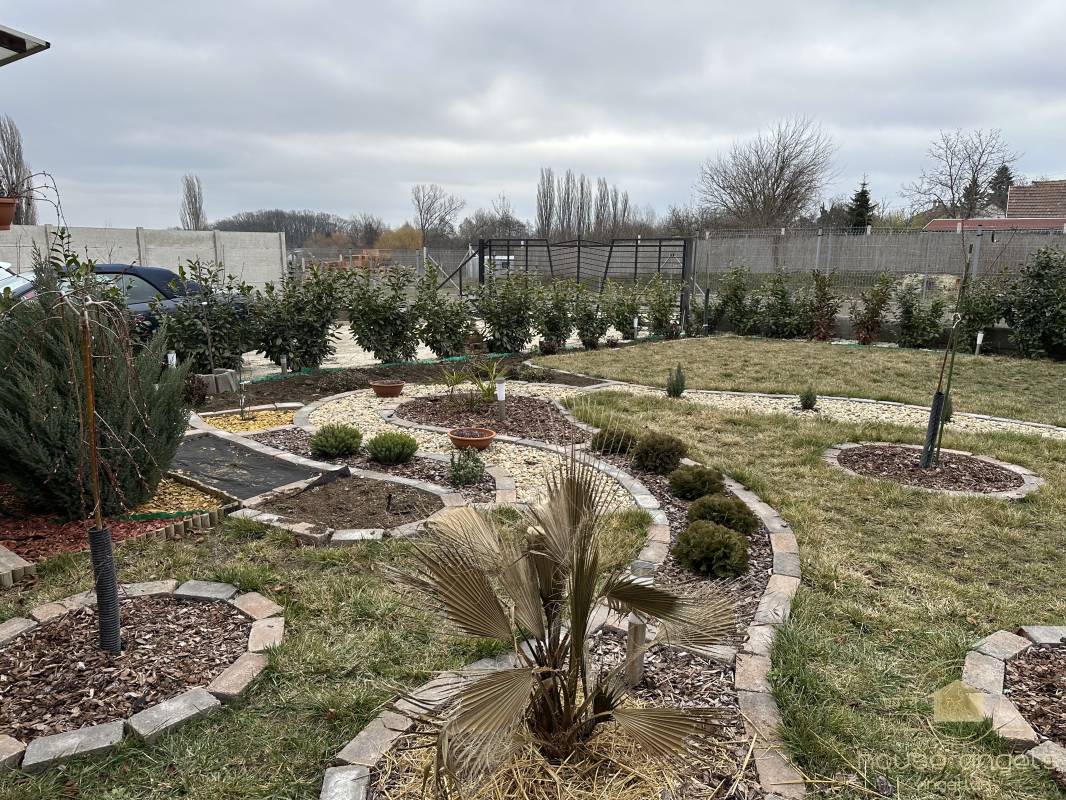 Egyszintes, két generációs családi ház extrán felújítva eladó Gyömrőn