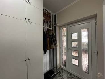 Egyszintes, két generációs családi ház extrán felújítva eladó Gyömrőn