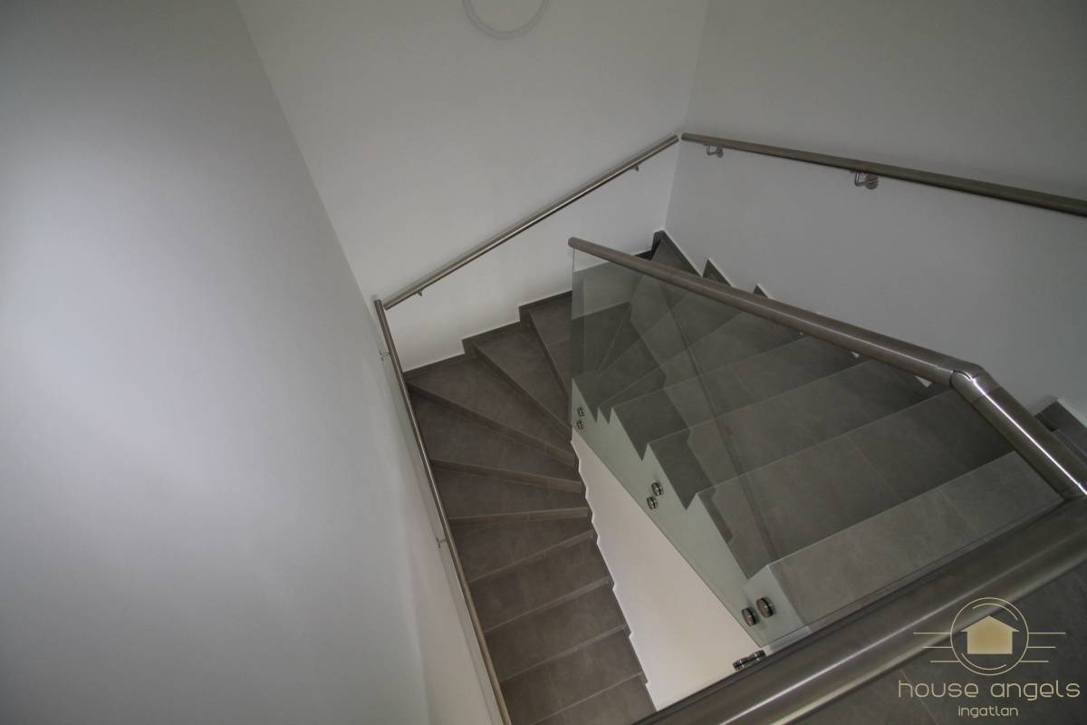 Kiadó 4 hálószobás albérlet a Kucorgó közelében